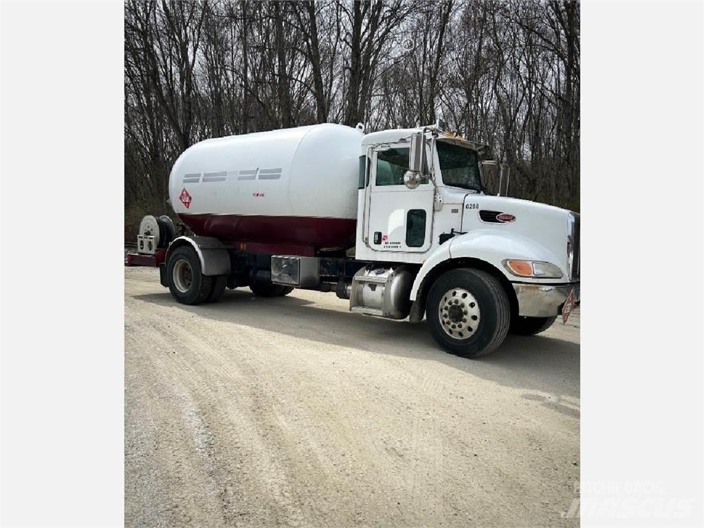 Peterbilt 335 Други