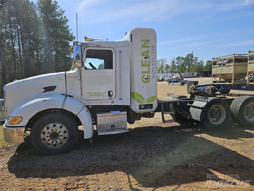 Peterbilt 384 Влекачи