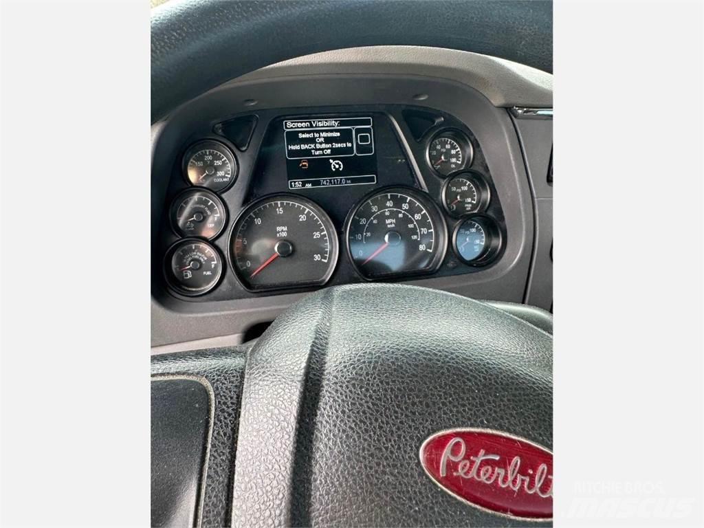 Peterbilt 567 Влекачи