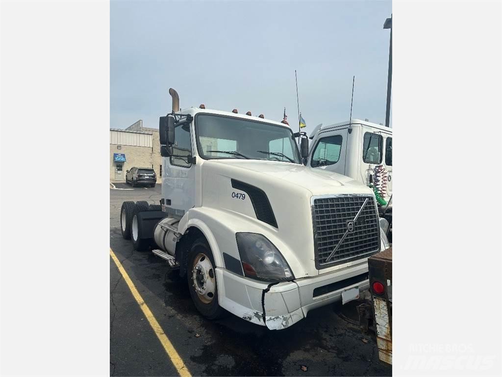 Volvo VNL300 Влекачи