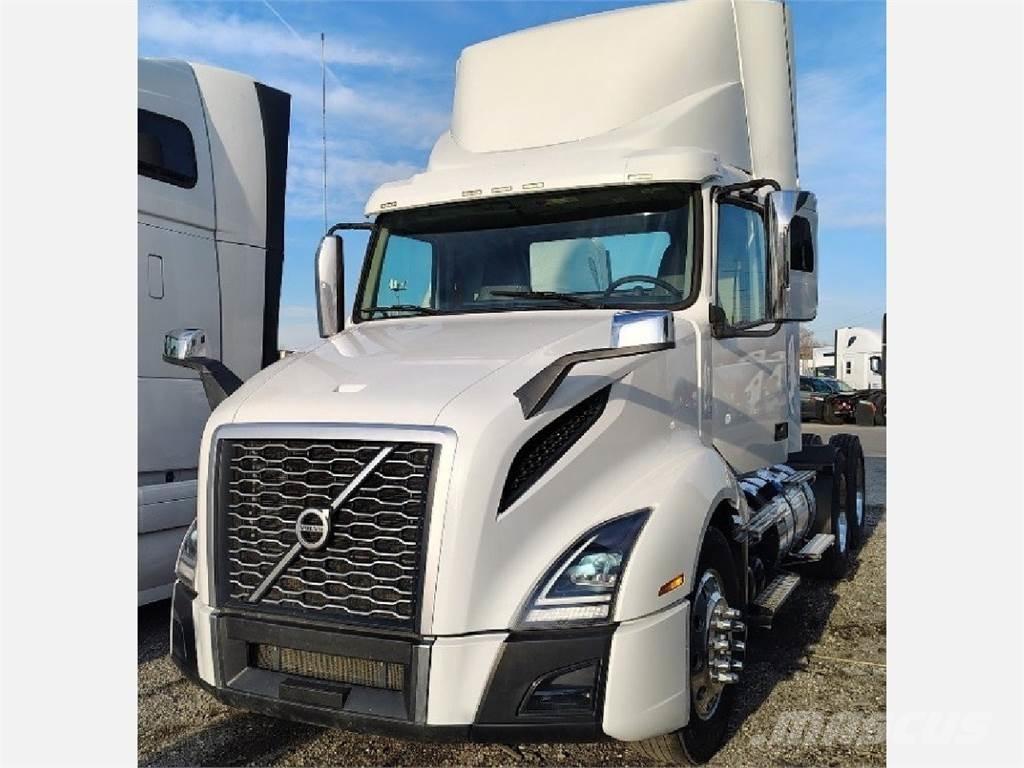 Volvo VNL300 Влекачи