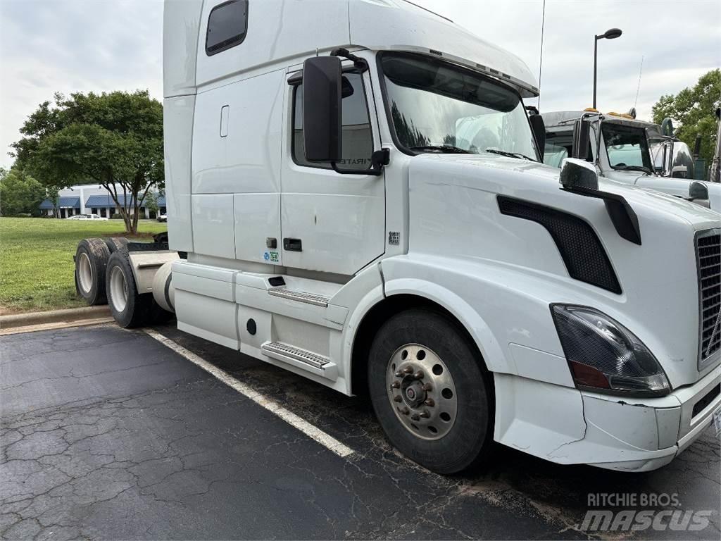 Volvo VNL64T670 Влекачи