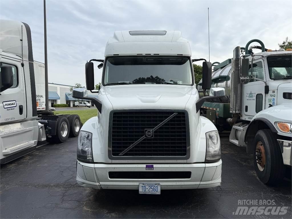 Volvo VNL64T670 Влекачи