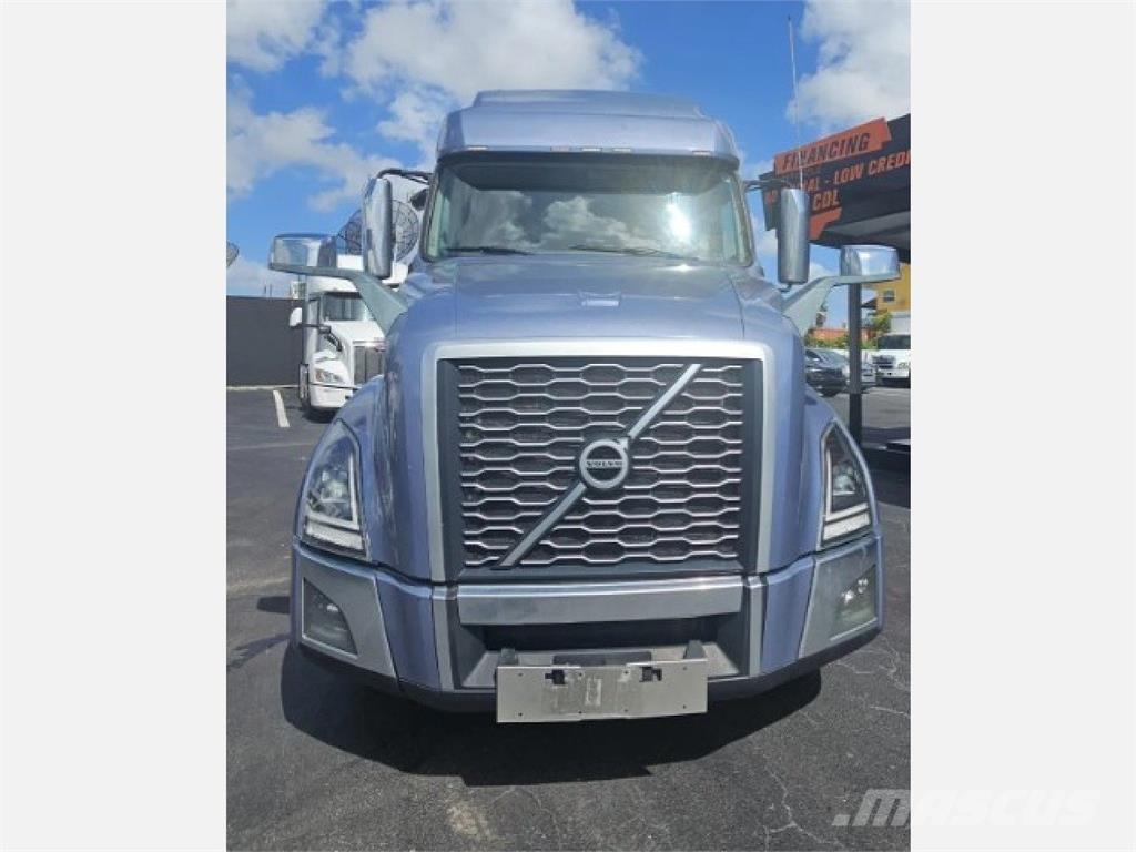 Volvo VNL64T760 Влекачи