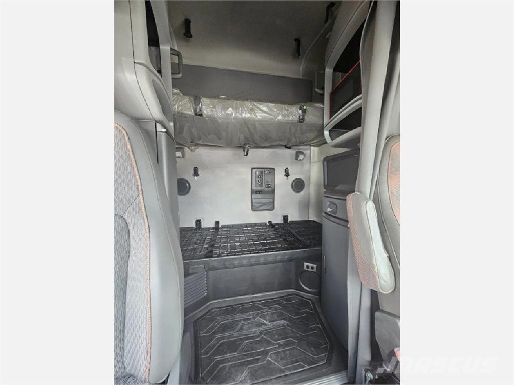 Volvo VNL64T760 Влекачи