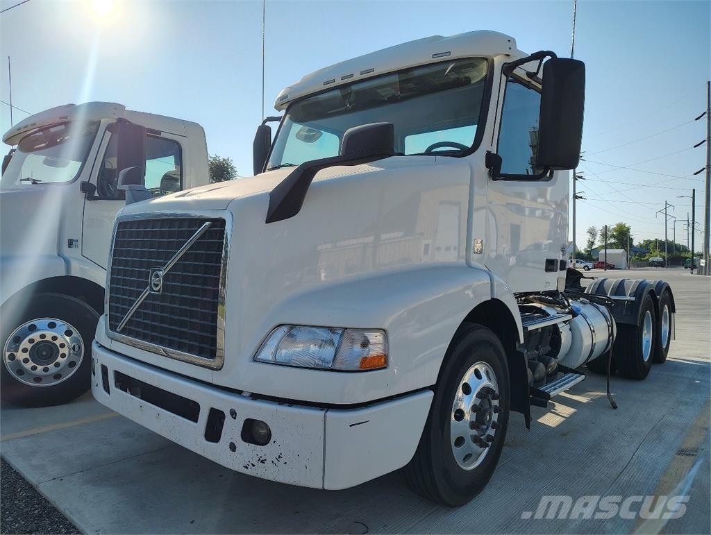 Volvo VNM64T200 Влекачи