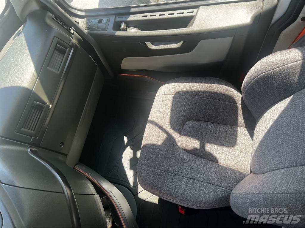 Volvo VNR64T640 Влекачи