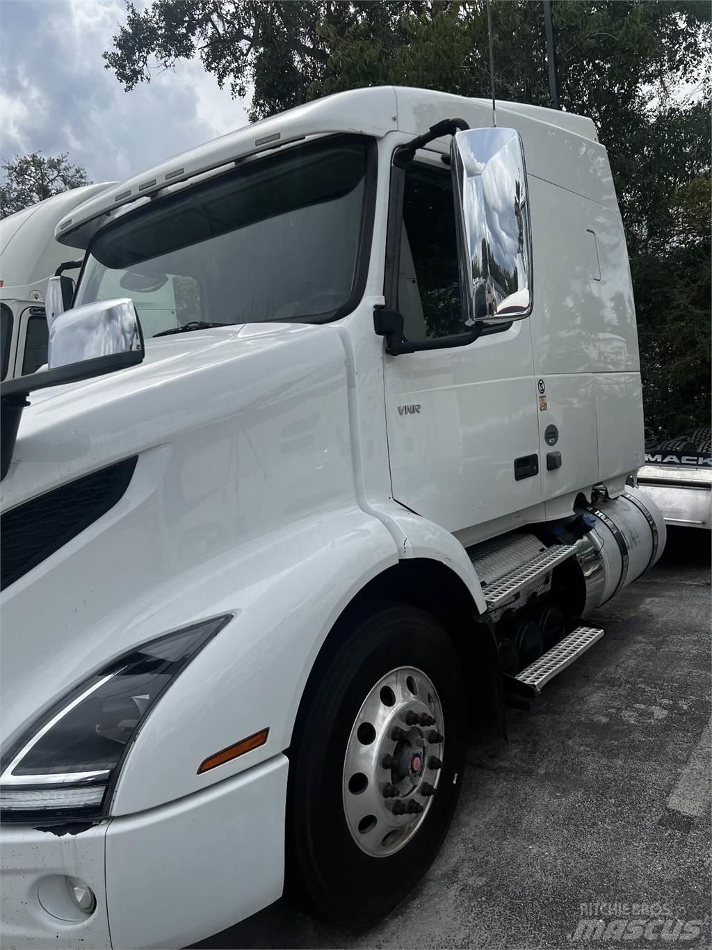 Volvo VNR64T640 Влекачи