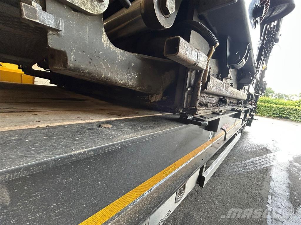  P7820C P7820C Машини за асфалт