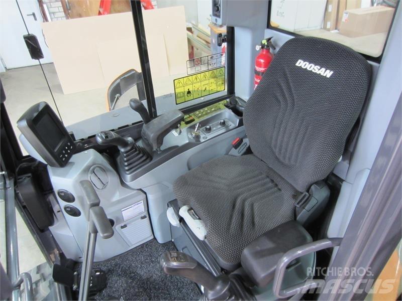 Develon DX27z-7 Мини екскаватори < 7 т