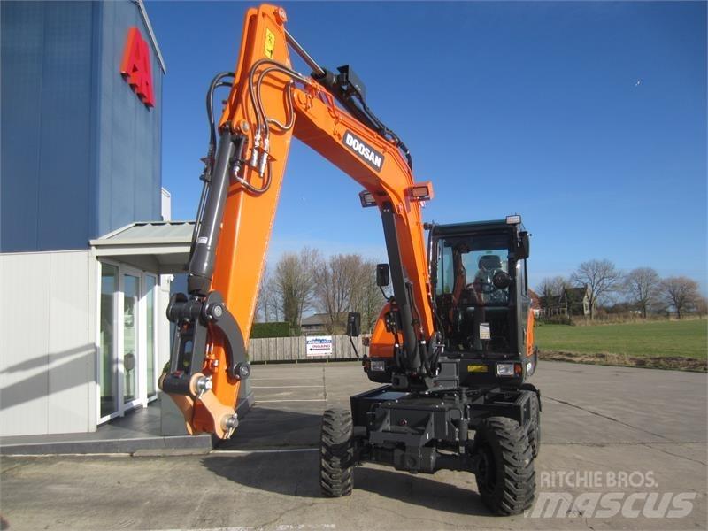 Develon DX57W-7 Мини екскаватори < 7 т