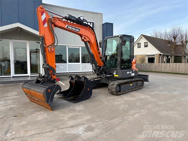 Develon DX63-7 Средни екскаватори 7т - 12т