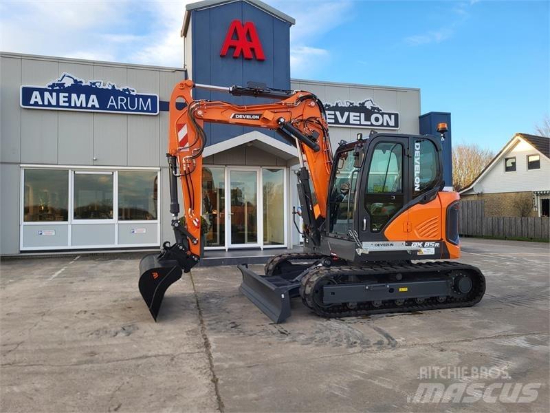 Develon DX85R-7 Средни екскаватори 7т - 12т