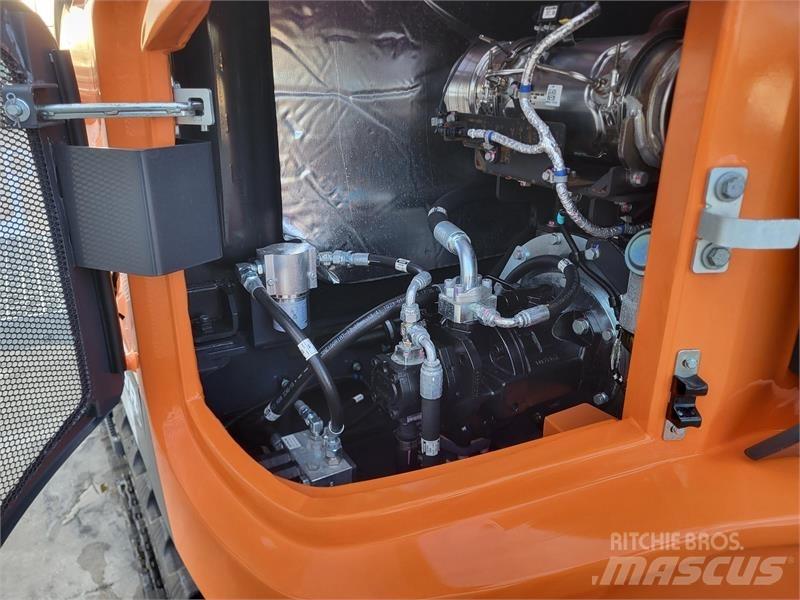 Develon DX85R-7 Средни екскаватори 7т - 12т