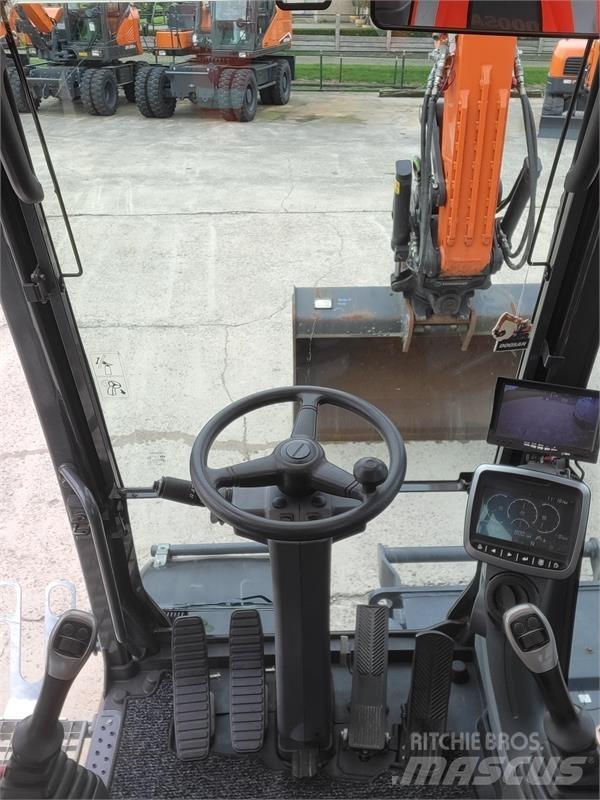Doosan DX140W-5 Колесни екскаватори