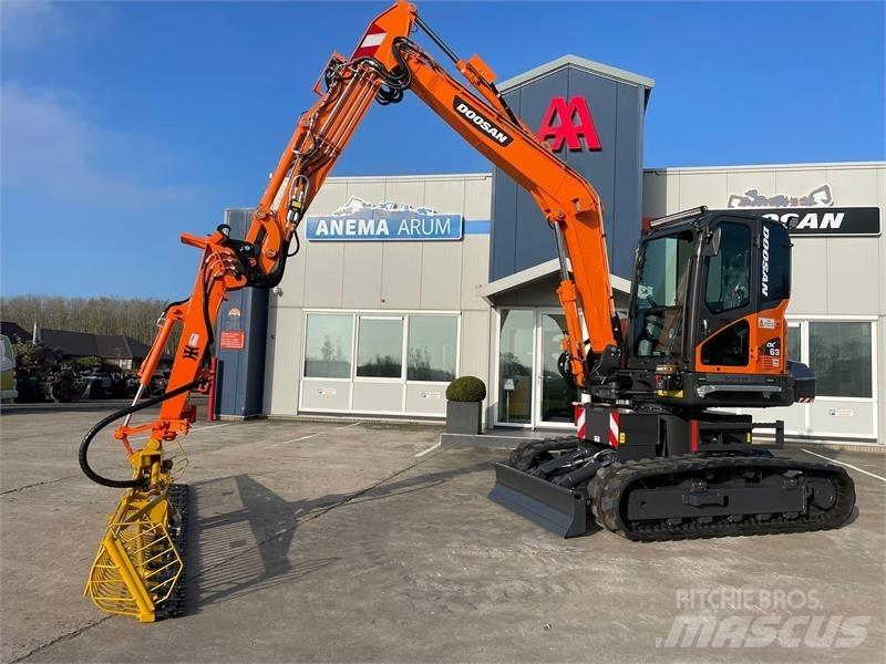 Doosan DX63-3 Средни екскаватори 7т - 12т