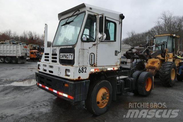 Capacity TJ5000 Терминални трактори