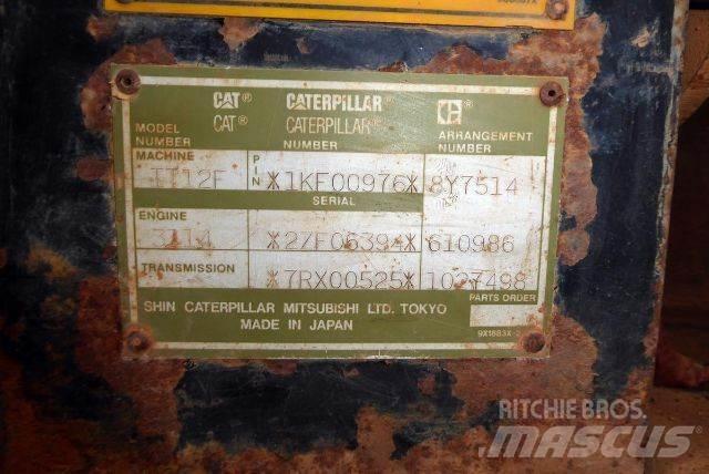 CAT IT12F Колесни товарачи