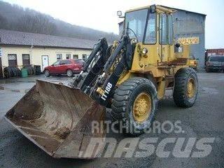 CAT IT18B Колесни товарачи