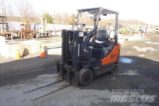 Doosan GC25E-5 Вилични кари-повдигачи - други