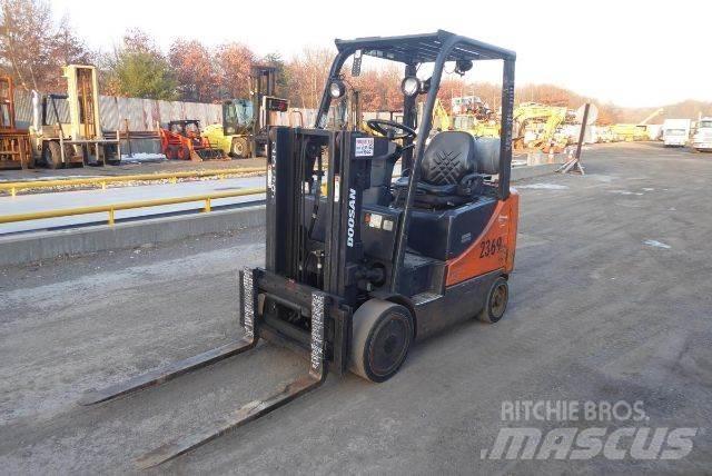 Doosan GC25P-5 Вилични кари-повдигачи - други