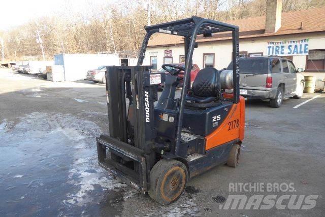 Doosan GC25P-5 Вилични кари-повдигачи - други