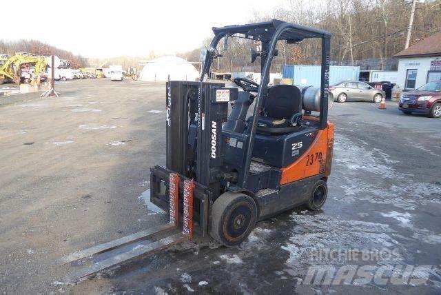 Doosan GC25P-5 Вилични кари-повдигачи - други