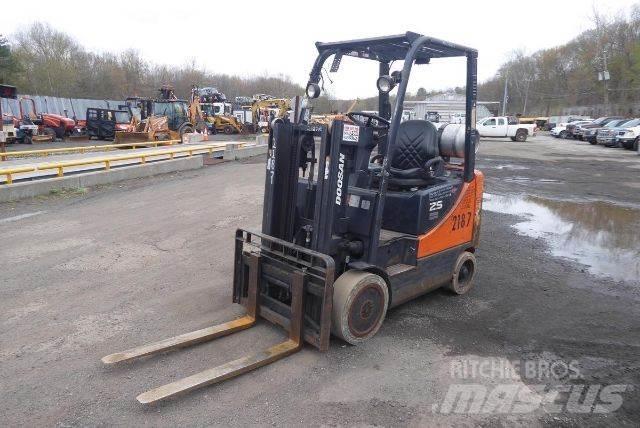 Doosan GC25P-5 Вилични кари-повдигачи - други