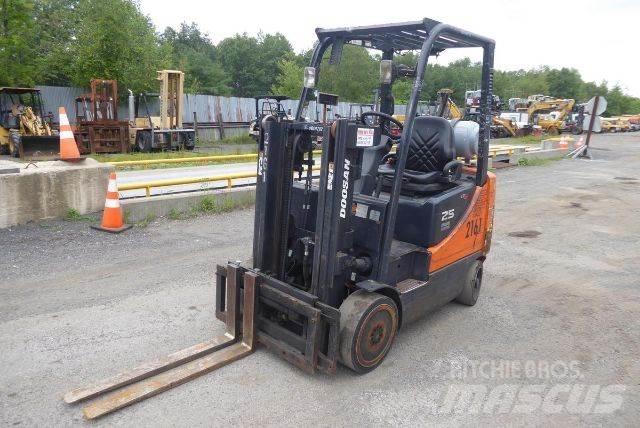 Doosan GC25P-5 Вилични кари-повдигачи - други