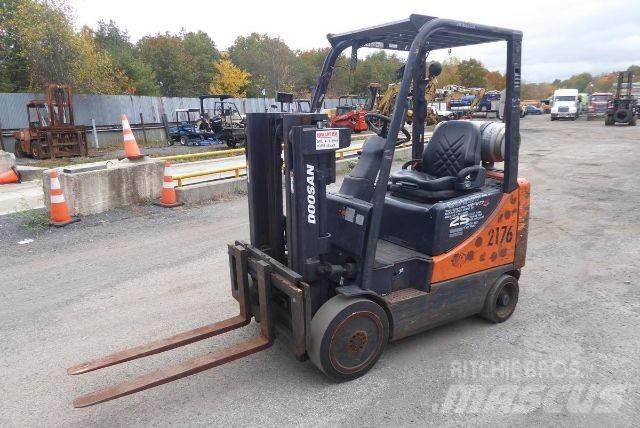 Doosan GC25P-5 Вилични кари-повдигачи - други