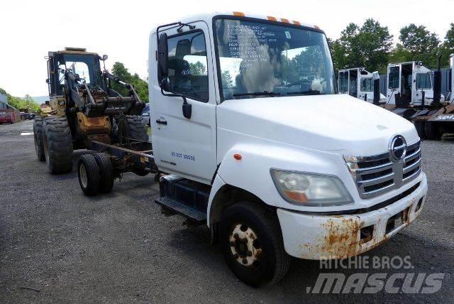 Hino 145 Шаси кабини