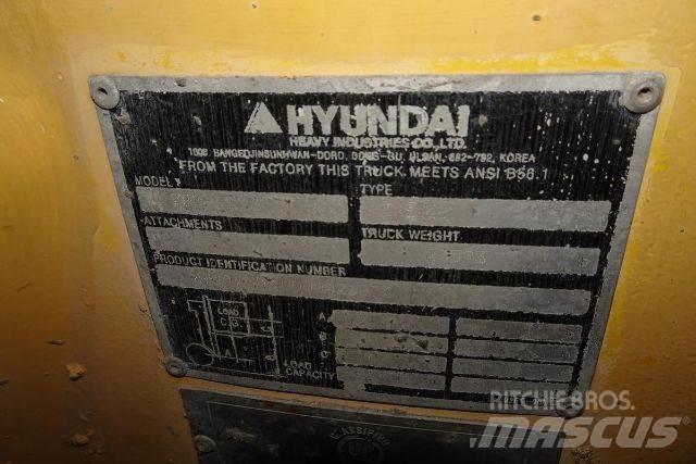 Hyundai 70D-7E Вилични кари-повдигачи - други
