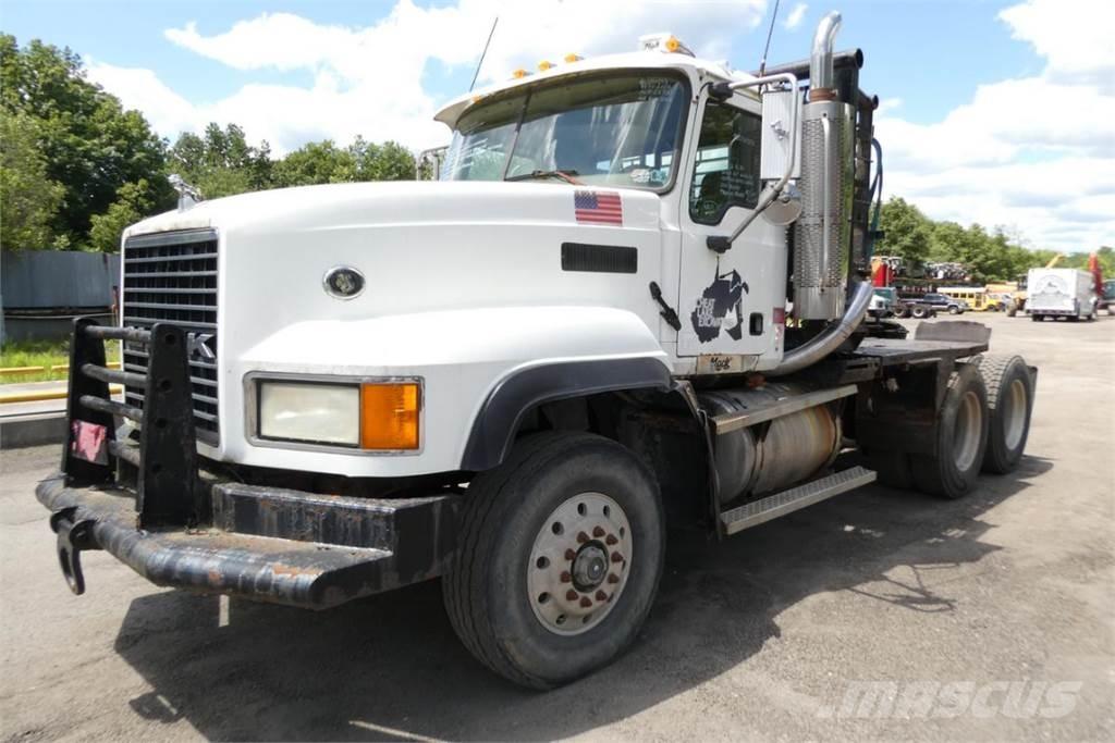 Mack CL733 Шаси кабини