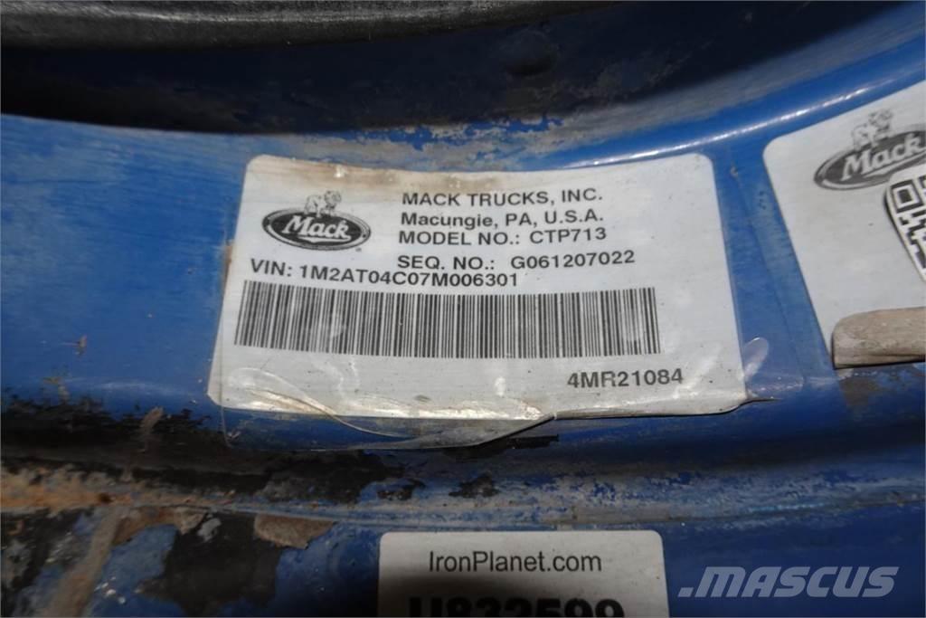 Mack CTP713 Автобетоновози
