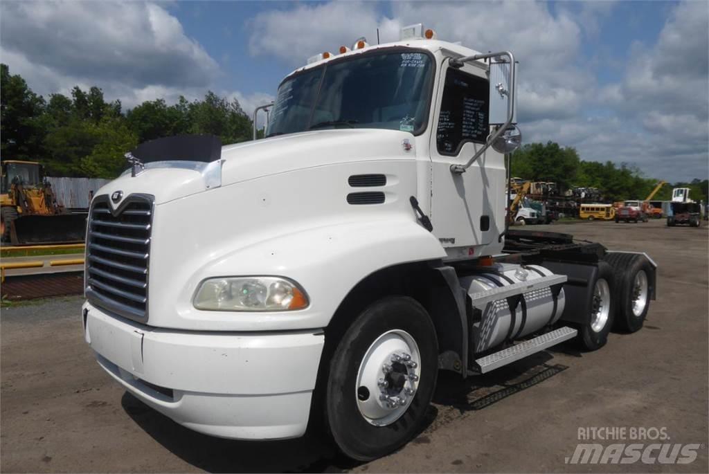 Mack CX613 Шаси кабини