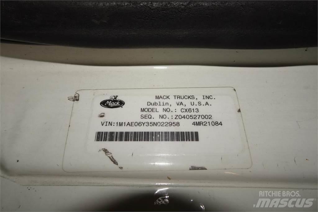 Mack CX613 Шаси кабини