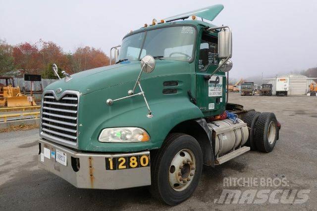 Mack CXN612 Шаси кабини