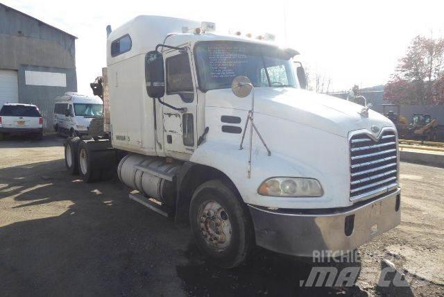 Mack CXN613 Влекачи