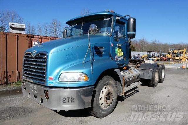 Mack CXN613 Шаси кабини