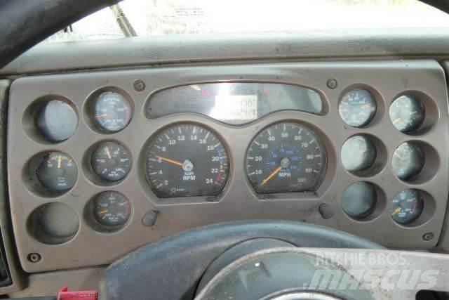 Mack CXN613 Шаси кабини