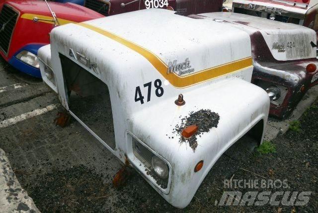 Mack R690T Транспорт - Други