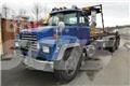 Mack RD688S Автофургони