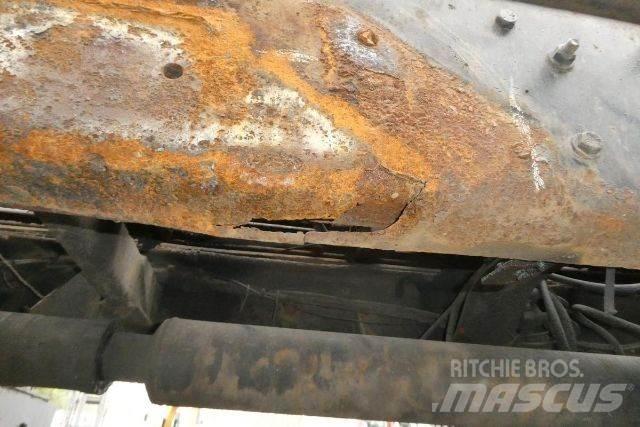 Mack RD688S Автофургони