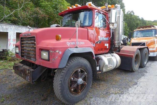 Mack RD688SX Шаси кабини