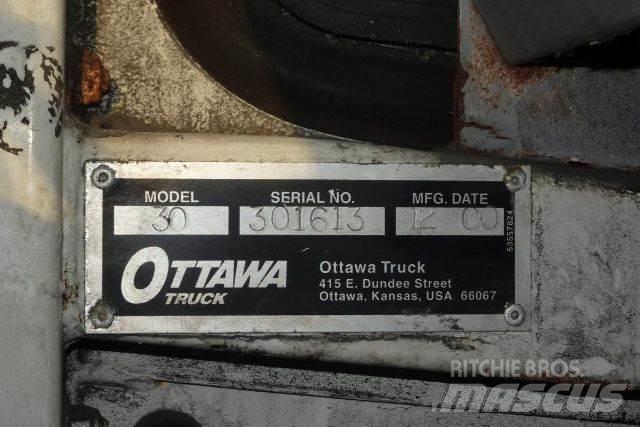 Ottawa 30 Терминални трактори