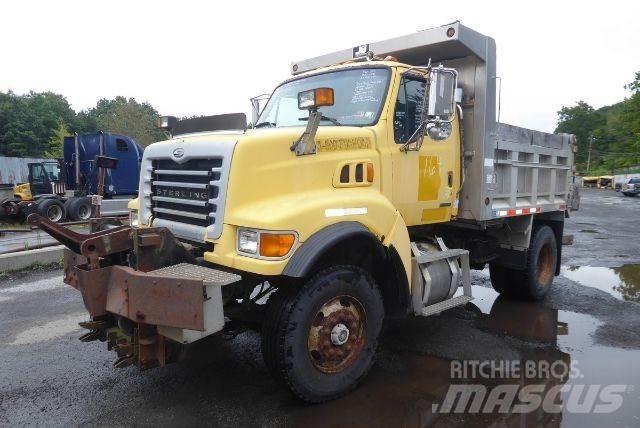 Sterling L8500 Самосвал