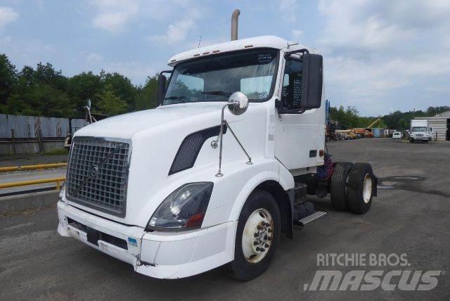 Volvo VNL42T Шаси кабини