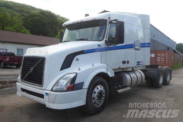 Volvo VNL64T Влекачи