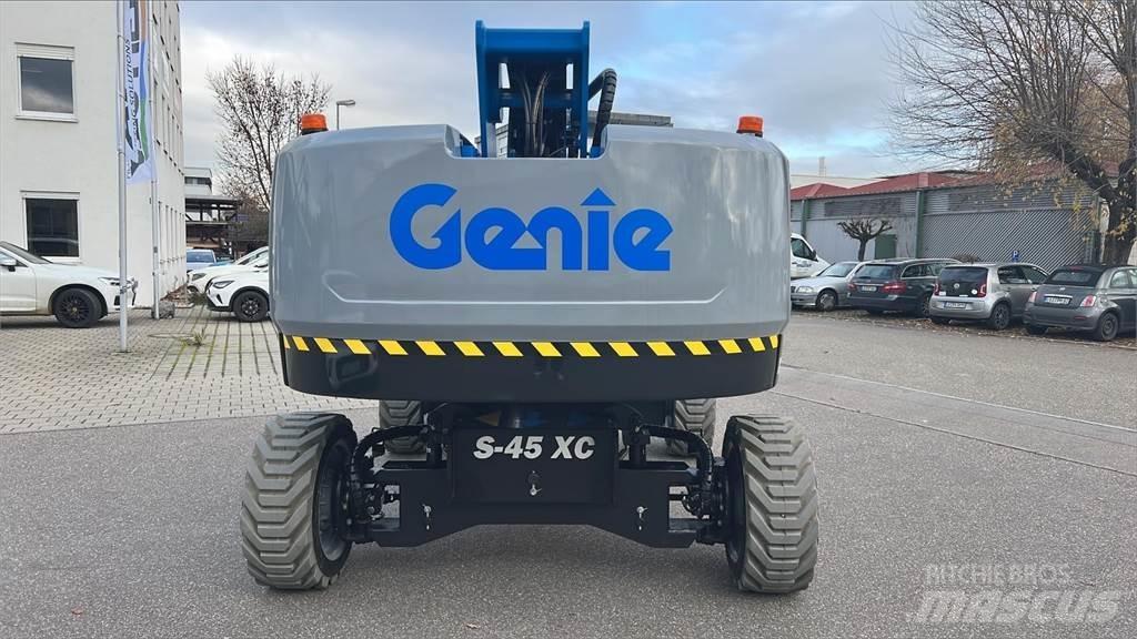 Genie S-45 XC Съчленени стрелови подемници