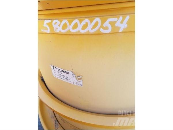Volvo A25 Гуми